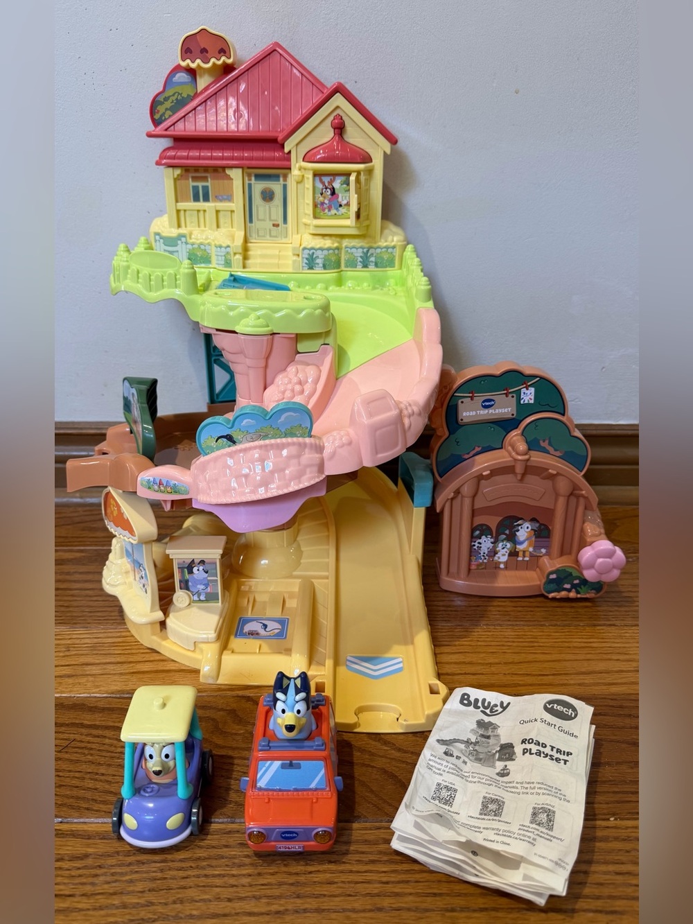 V Tech Bluey Road Trip Playset 2 Vehicles Toddler Preschooler Fun
